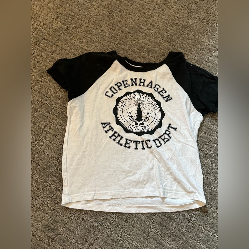 Like New Copenhagen Crop Top